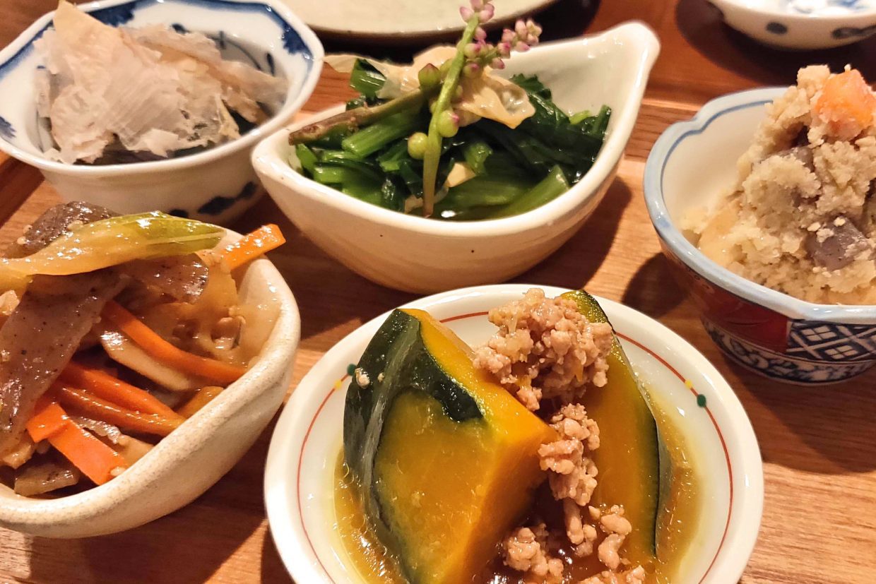 Set of small obanzai bowls