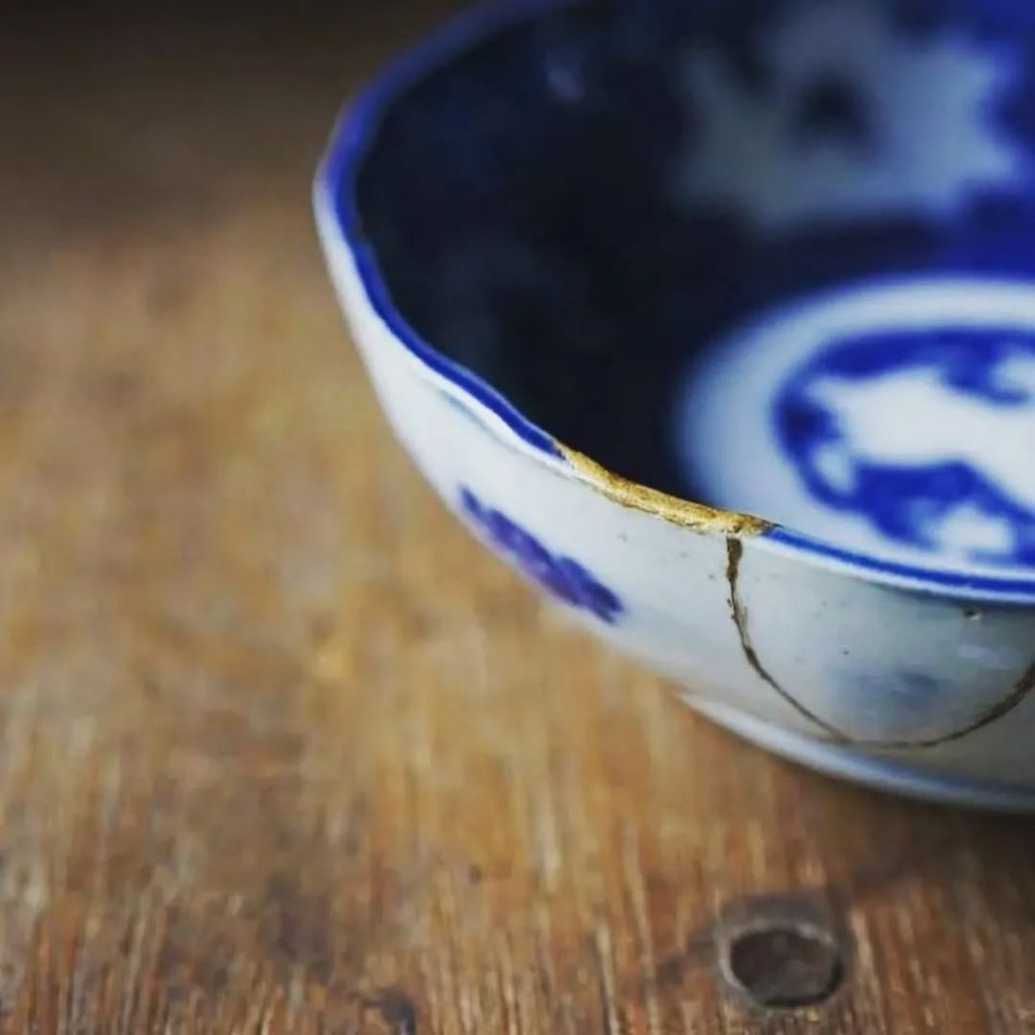 Kintsugi: Giving Broken Objects a Second Life - Pinpoint Traveler